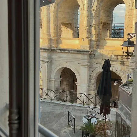 In Arles: De L'amphithéâtre